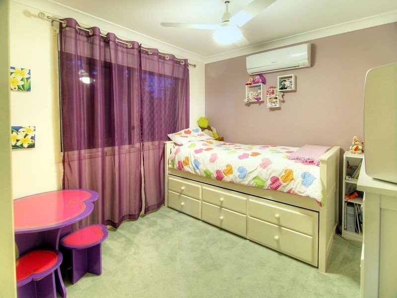 11 Branxton Place, Parkinson QLD 4115