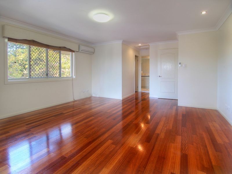 11 Silverbirch Close, Eight Mile Plains QLD 4113