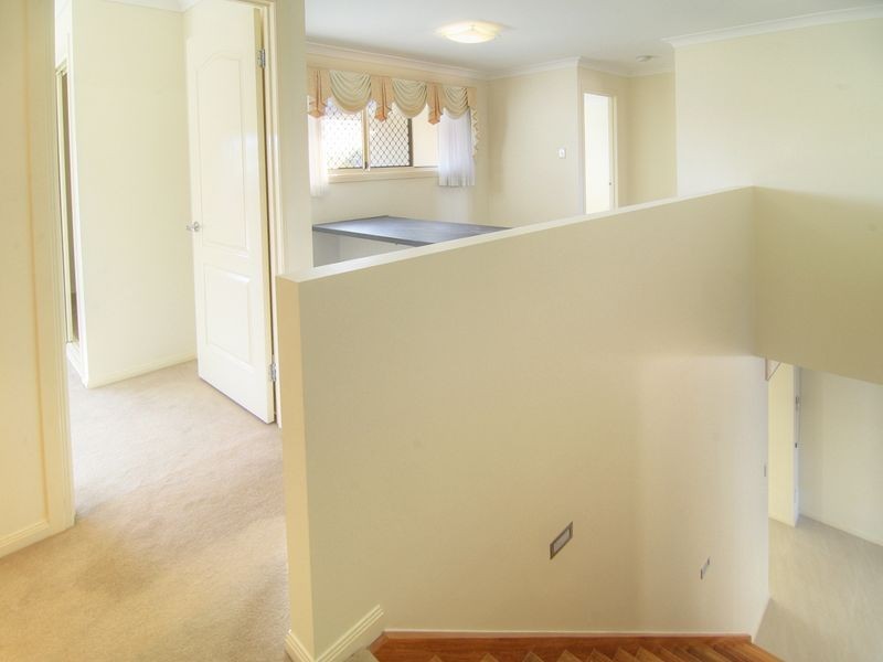 11 Silverbirch Close, Eight Mile Plains QLD 4113