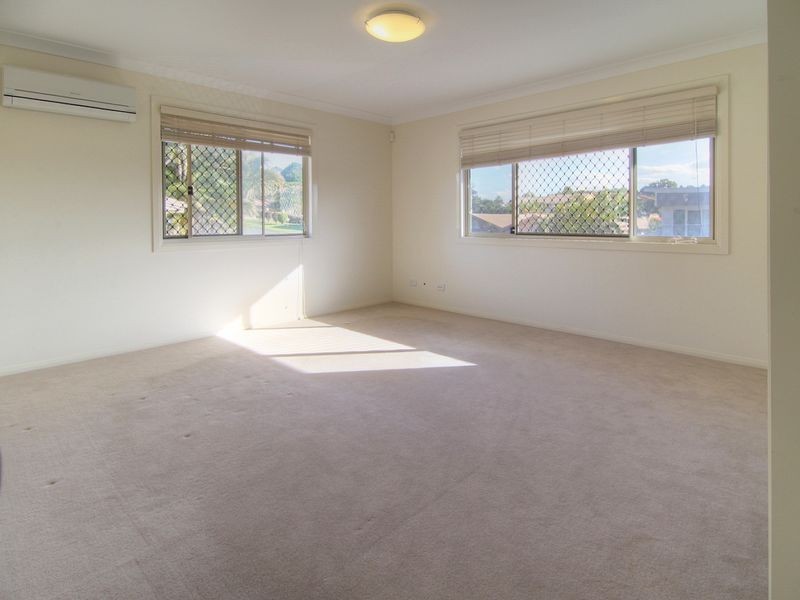 11 Silverbirch Close, Eight Mile Plains QLD 4113