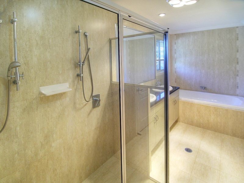 11 Silverbirch Close, Eight Mile Plains QLD 4113