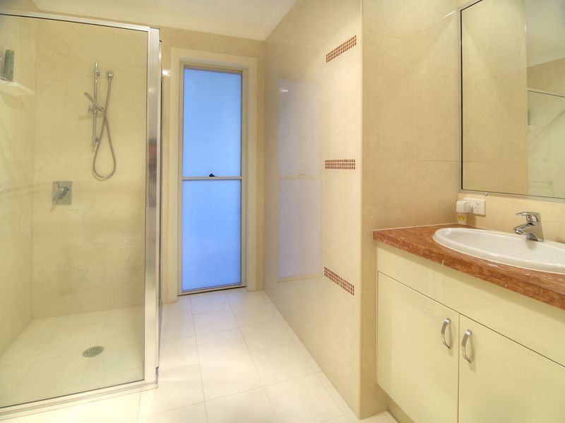 11 Silverbirch Close, Eight Mile Plains QLD 4113