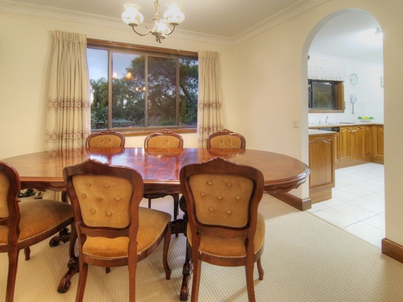 8 Pompadour Street, Sunnybank Hills QLD 4109