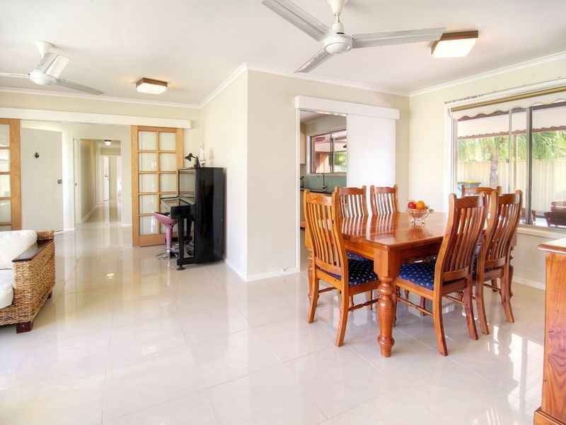 4 Acorus Place, Sunnybank QLD 4109