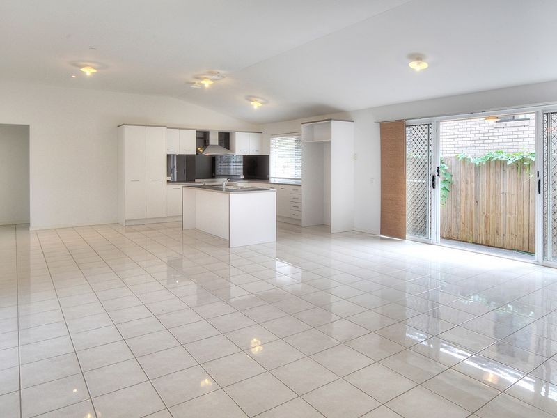 33 Bobbie Street, Parkinson QLD 4115