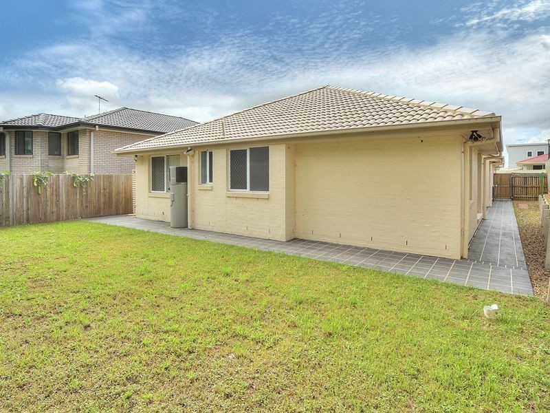 33 Bobbie Street, Parkinson QLD 4115