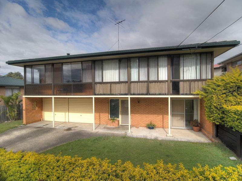 15 Hanover Street, Macgregor QLD 4109