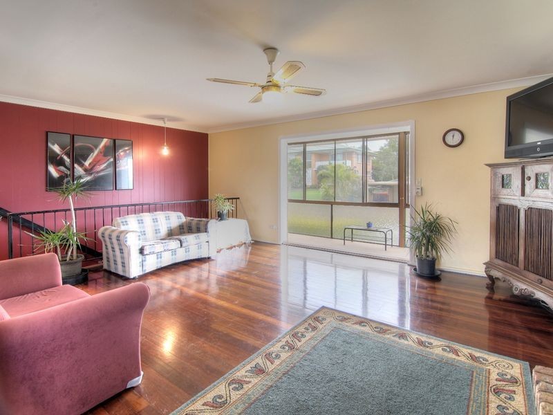 15 Hanover Street, Macgregor QLD 4109