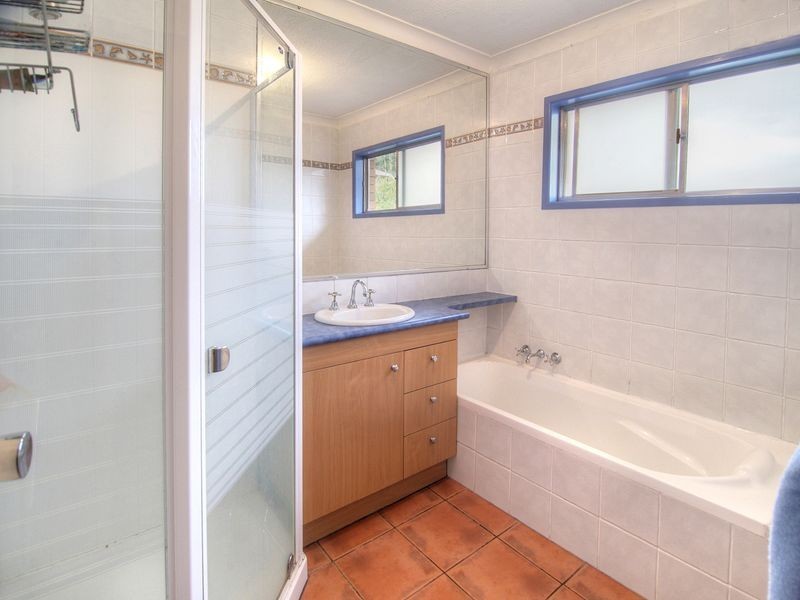 15 Hanover Street, Macgregor QLD 4109