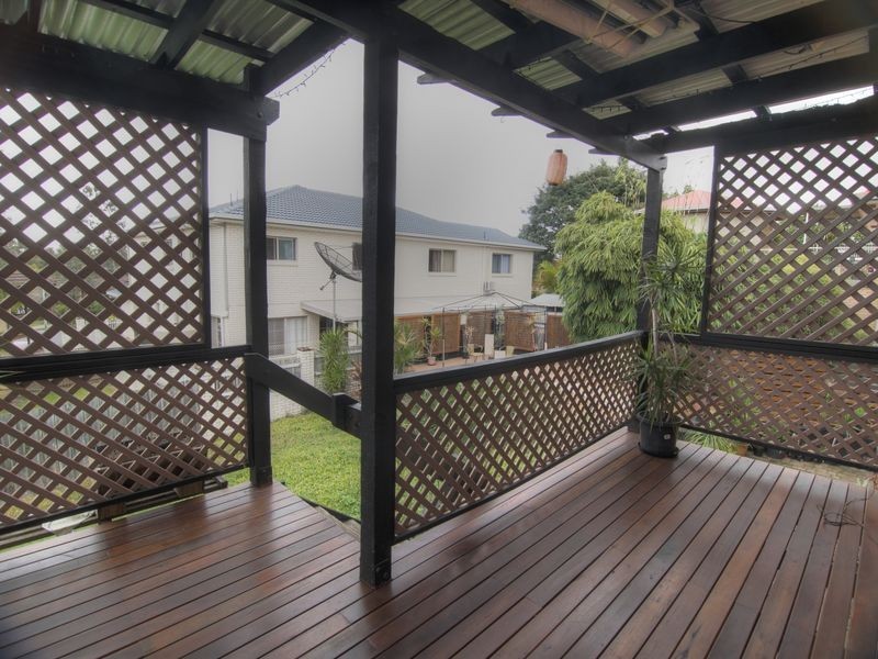 15 Hanover Street, Macgregor QLD 4109