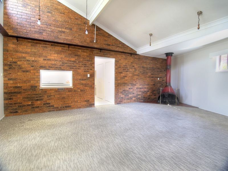 56 Metropole Street, Robertson QLD 4109