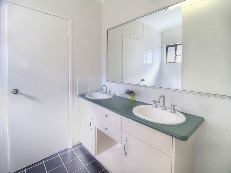 56 Metropole Street, Robertson QLD 4109