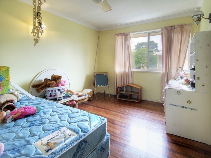 2 Tartarian Street, Macgregor QLD 4109