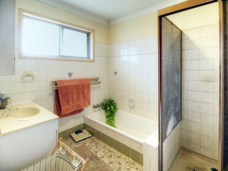 2 Tartarian Street, Macgregor QLD 4109
