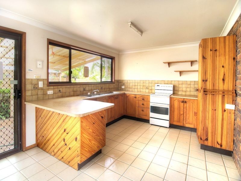 2 Monsour Street, Calamvale QLD 4116