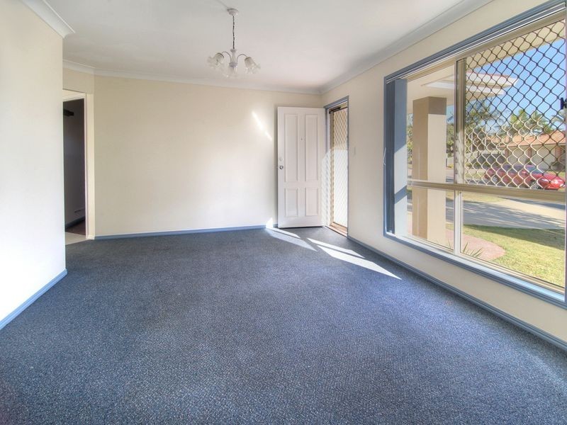 11 Woodrow Place, Marsden QLD 4132