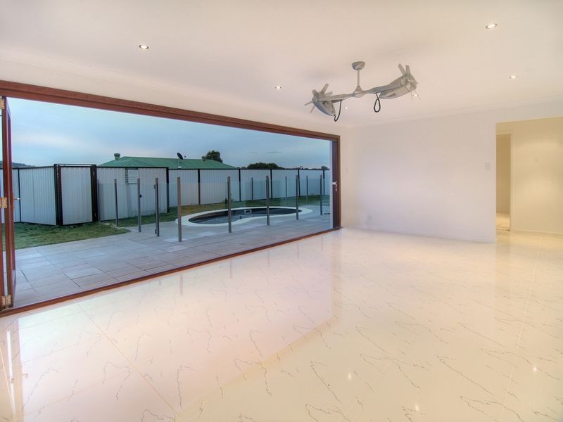 225 Ham Rd, Wishart QLD 4122