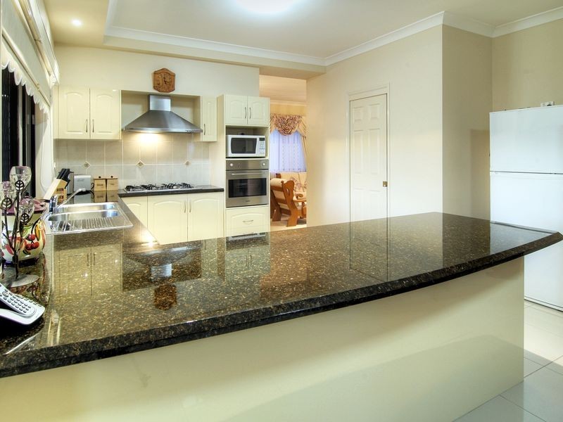 76 White Cedar Circuit, Stretton QLD 4116