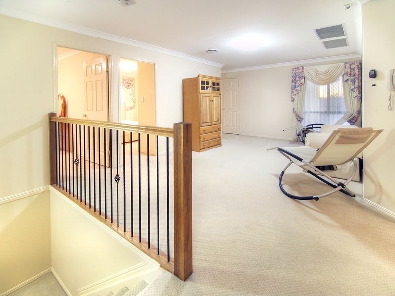 76 White Cedar Circuit, Stretton QLD 4116