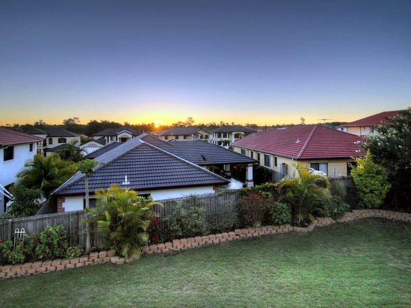 76 White Cedar Circuit, Stretton QLD 4116