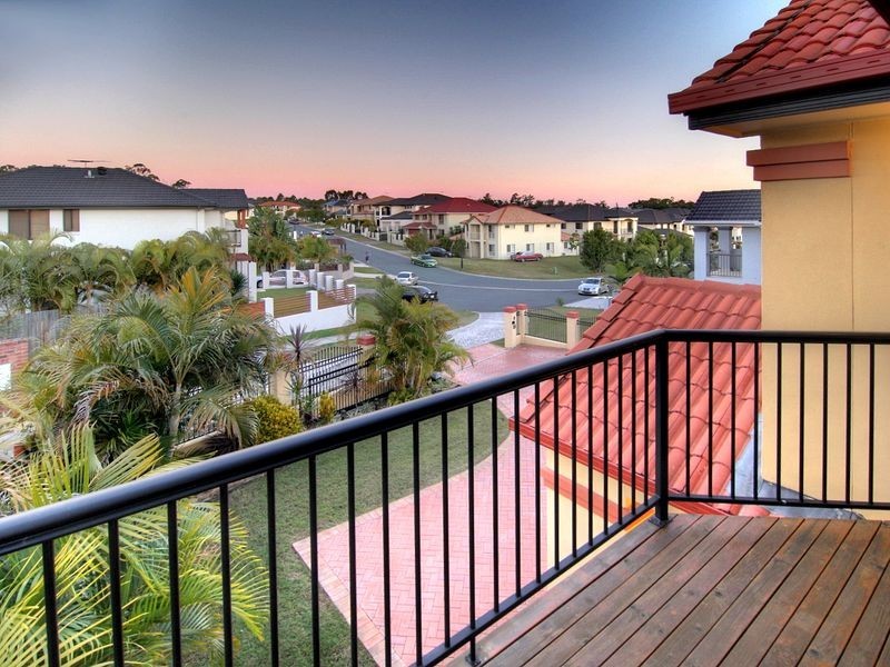 76 White Cedar Circuit, Stretton QLD 4116