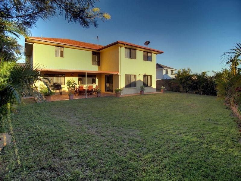 76 White Cedar Circuit, Stretton QLD 4116