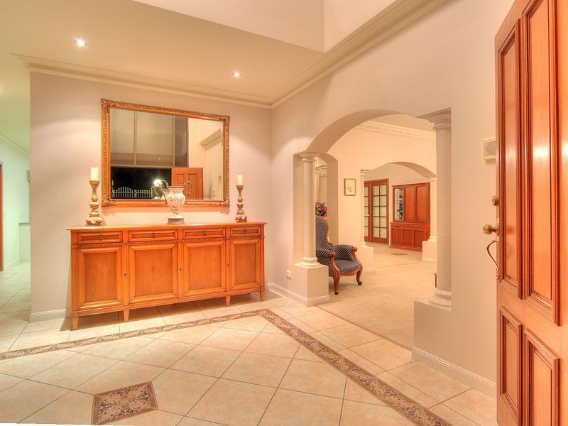 18 Mildura Street, Stretton QLD 4116