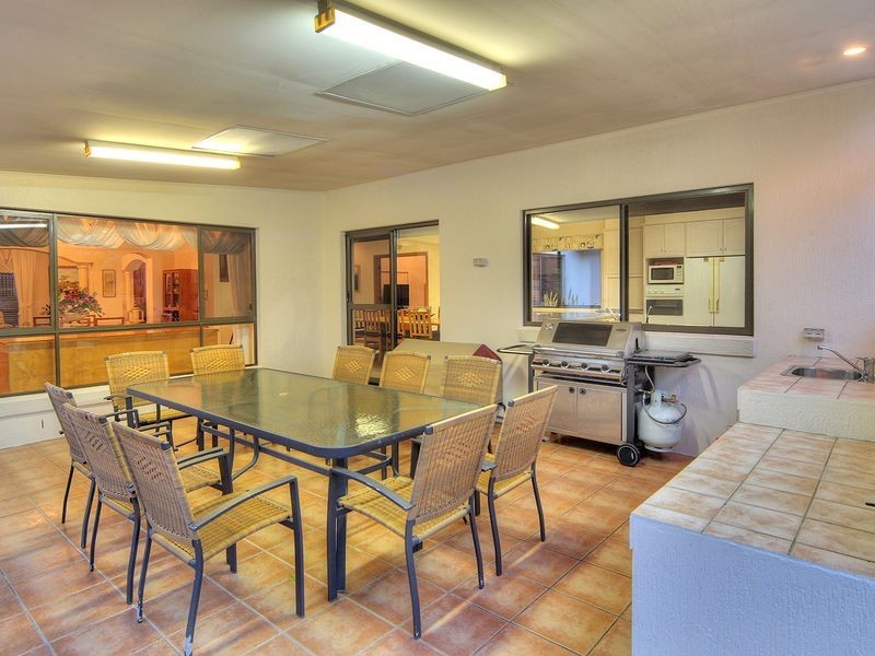18 Mildura Street, Stretton QLD 4116
