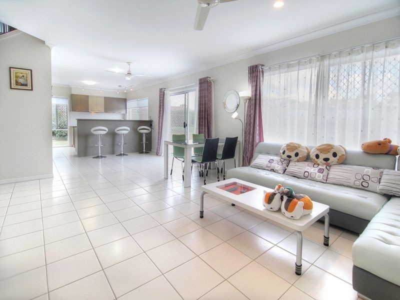 12 Morialta Place, Parkinson QLD 4115