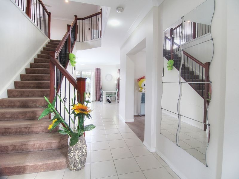 12 Morialta Place, Parkinson QLD 4115