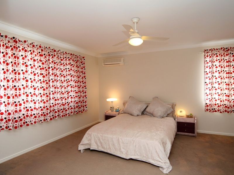 12 Morialta Place, Parkinson QLD 4115