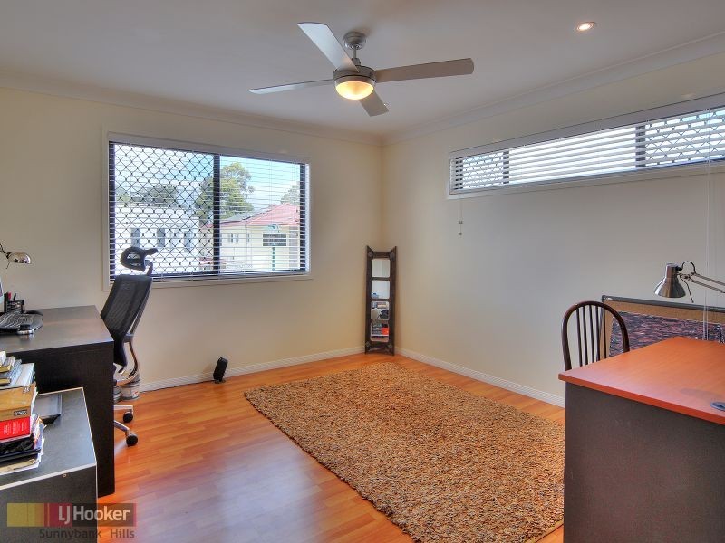 11 Hoop Pine Place, Sunnybank Hills QLD 4109