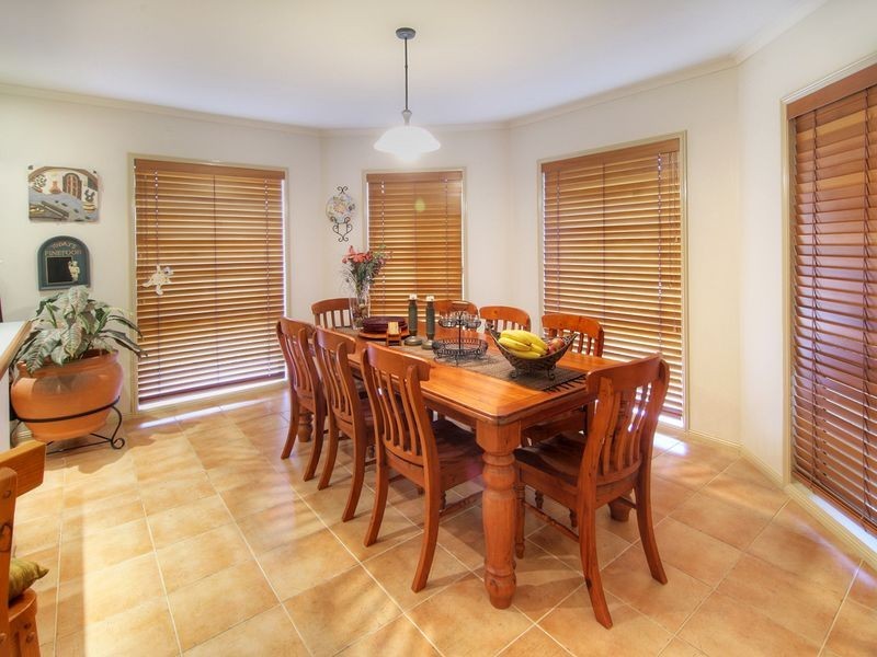 11 Wellington Place, Parkinson QLD 4115