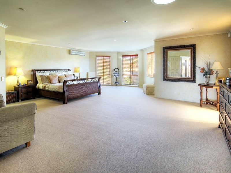 11 Wellington Place, Parkinson QLD 4115