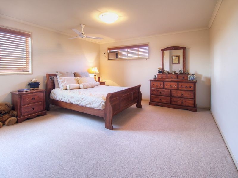 11 Wellington Place, Parkinson QLD 4115