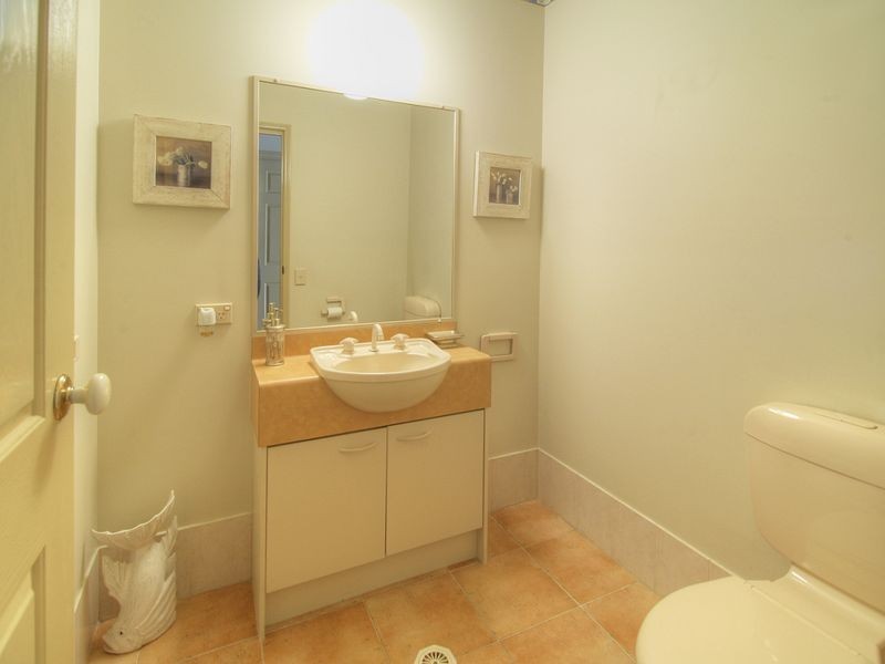 11 Wellington Place, Parkinson QLD 4115