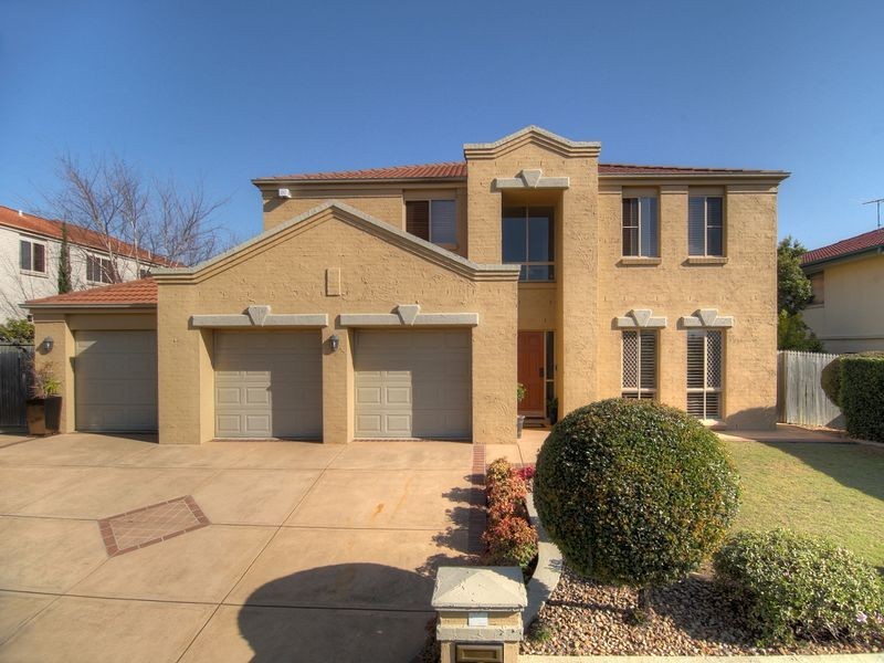 11 Wellington Place, Parkinson QLD 4115