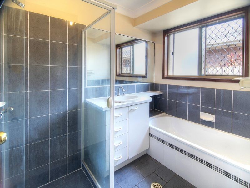 9 Boorala Crescent, Eight Mile Plains QLD 4113