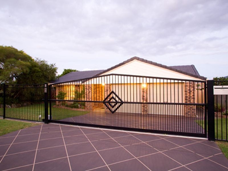 9 Boorala Crescent, Eight Mile Plains QLD 4113