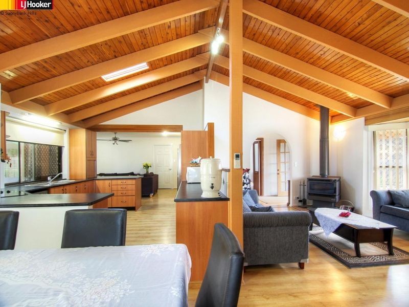 5 Pinetree Place, Runcorn QLD 4113