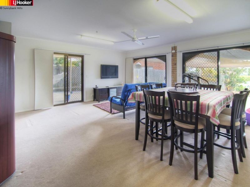 5 Pinetree Place, Runcorn QLD 4113