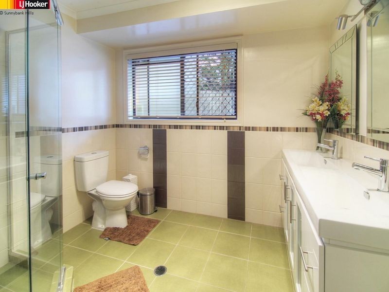 5 Pinetree Place, Runcorn QLD 4113