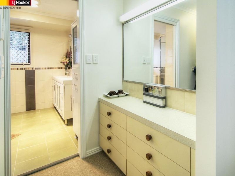 5 Pinetree Place, Runcorn QLD 4113