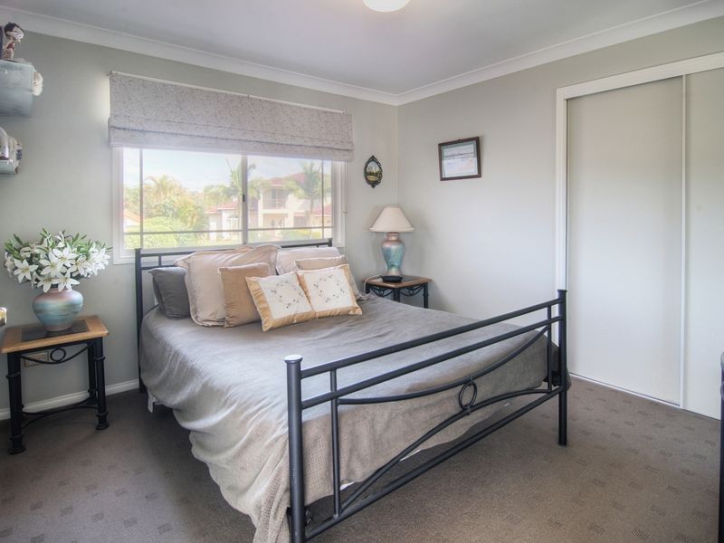 30 Ontario Crescent, Parkinson QLD 4115