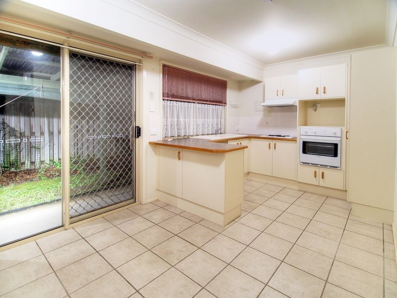 2/4 Watt Court, Calamvale QLD 4116