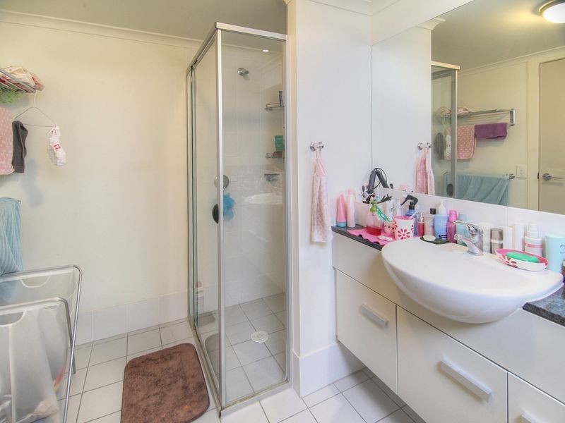 29/8-12 Belgrave Road, Indooroopilly QLD 4068