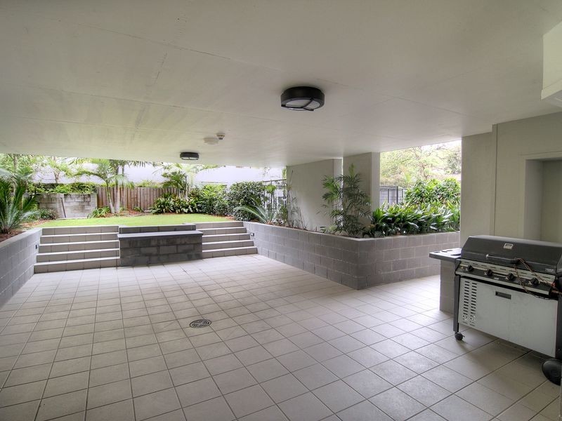 29/8-12 Belgrave Road, Indooroopilly QLD 4068