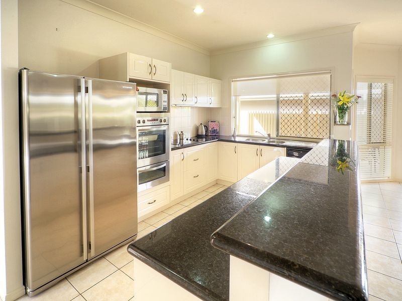 17 Lichfield Place, Parkinson QLD 4115