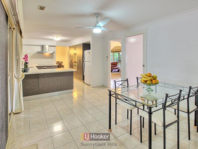 11 Yewleaf Place, Calamvale QLD 4116