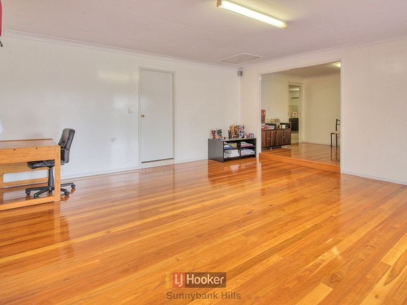 11 Yewleaf Place, Calamvale QLD 4116